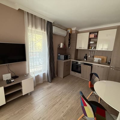 Miete einer gemütlichen 2-Zimmer-Wohnung im Stadtzentrum von Varna, Bulgarien